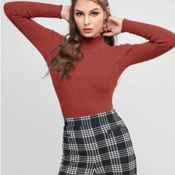 Lettuce-Trim Mock Neck Slim Sweater (Red) - Picture 2 of 4